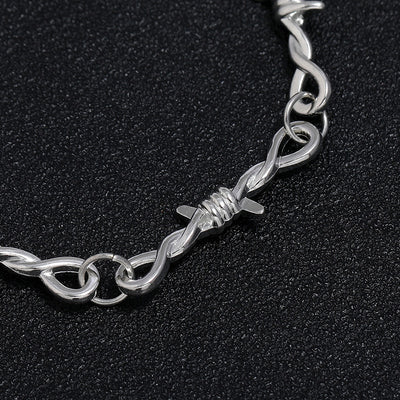 Thorns wire necklace