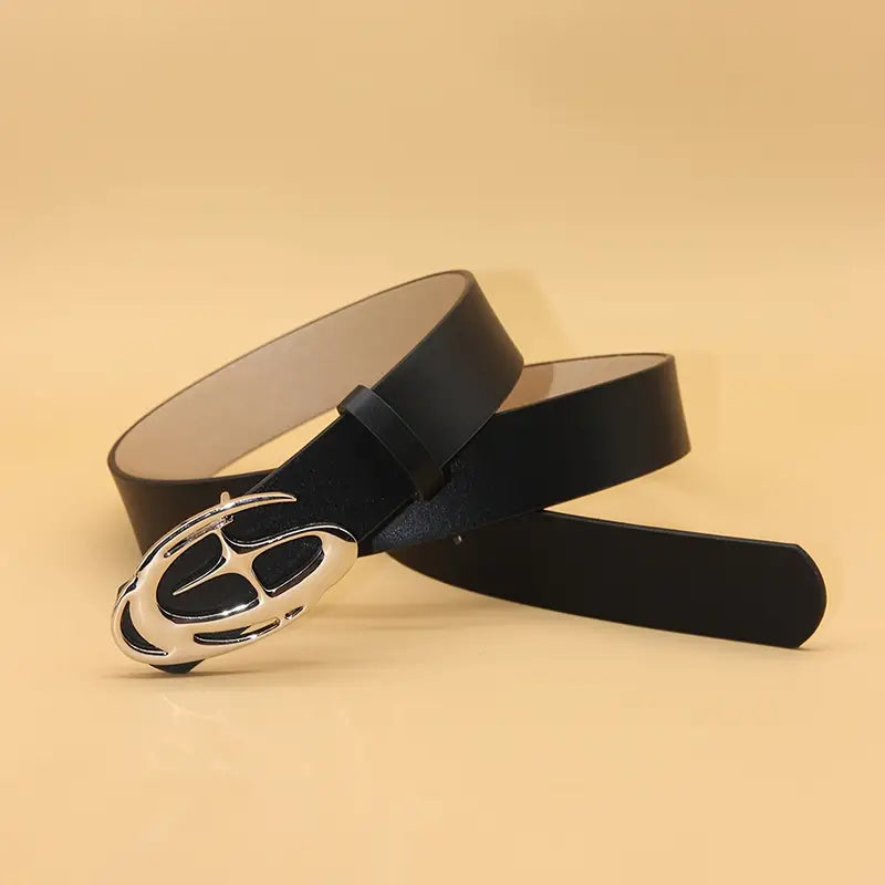 OVAL STAR BUCKLED BELT