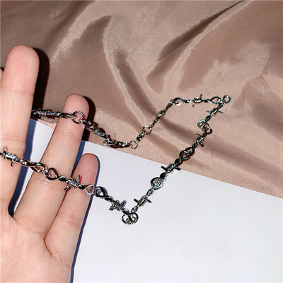 Thorns wire necklace